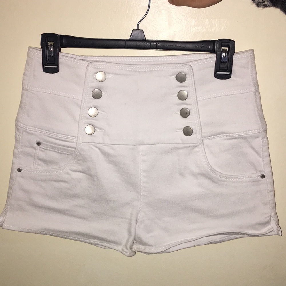 White high waisted shorts